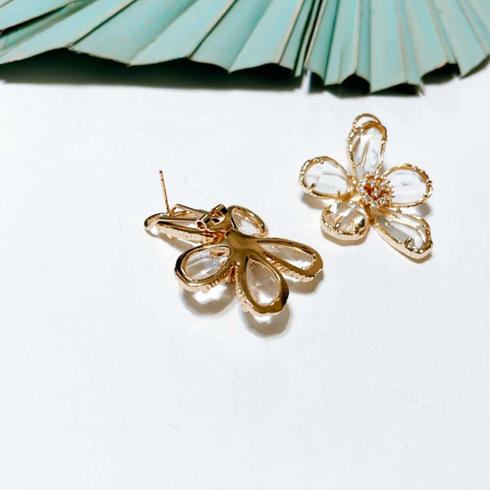 Flower crystal stud earrings S31 - Picture 2 of 3